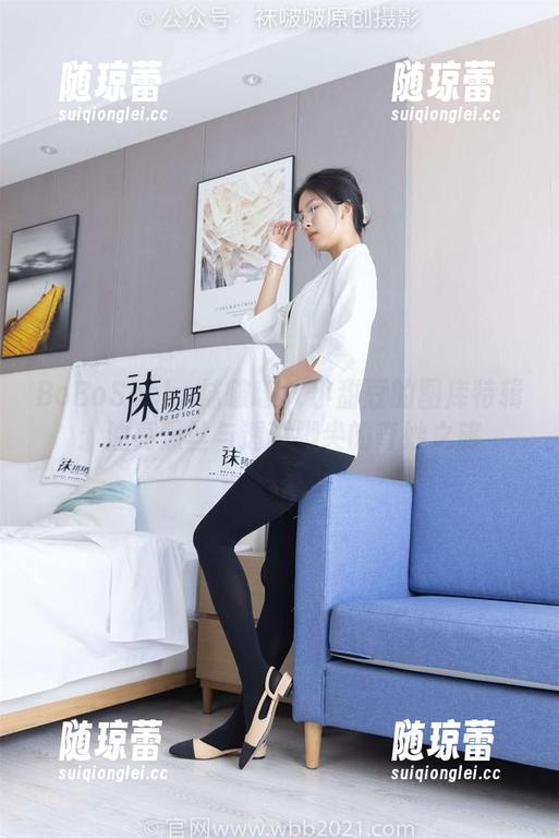 BoBoSocks袜啵啵 - 小甜豆的图库特辑：油亮黑丝与透明脚尖的奇妙之旅