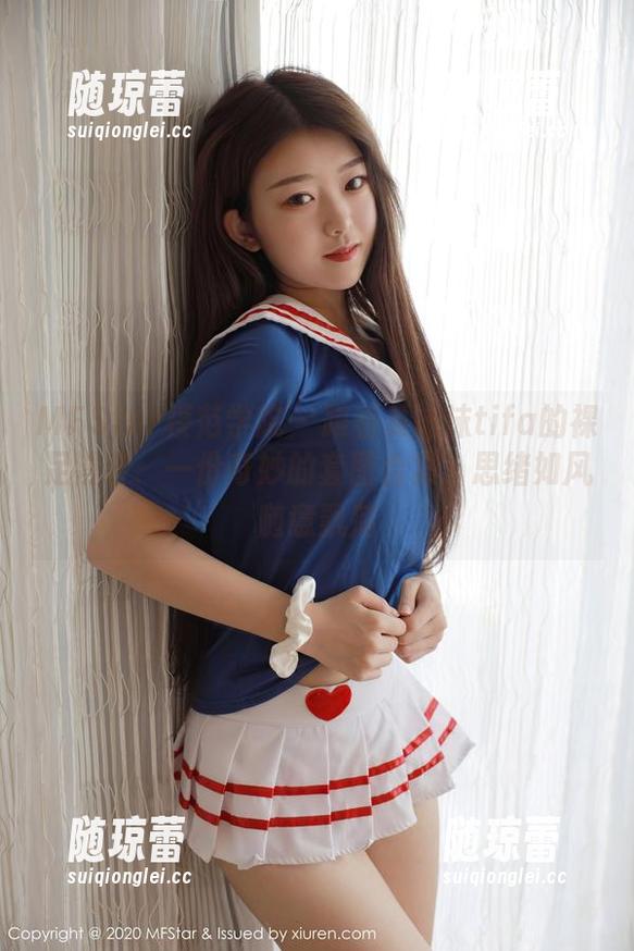 MFStar模范学院 - 跟着夏沫沫tifa的裸足漫步：一份奇妙的套图合集，思绪如风随意飘荡
