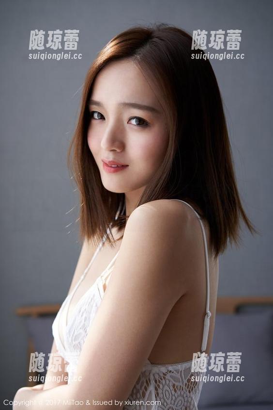 MiiTao蜜桃社-李颖诗 MiiTao蜜桃社 - 最新!李颖诗图册里的棉袜,让我相信袜子其实也可以很有魅力