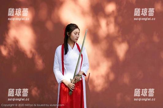MiiTao蜜桃社 - 梦乃Mandy的校服图集：青春的色彩和光影，轻轻挥洒在心间。