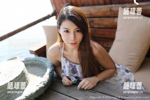 MyGirl美媛馆 - 私拍资源专属奉上：糯美子长腿寺庙，光影和腿的完美结合！