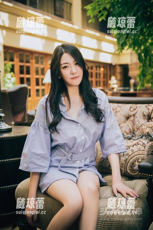 TouTiao头条女神 - 梦心玥的好时光：篮球宝贝精选美图，温暖与梦幻的交织