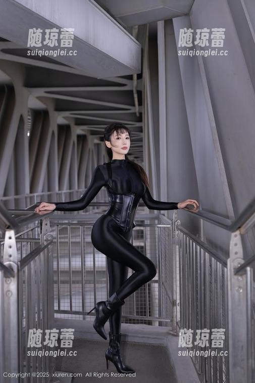 Xiuren秀人网 - 小逗逗姐姐写真合集：把少女心和幽默感一起打包！