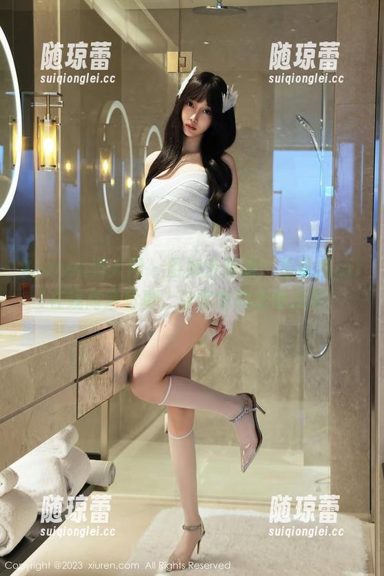 Xiuren秀人网 - 厨娘升级版：拍黄瓜girl在线高清写真，让你瞬间变身大厨！