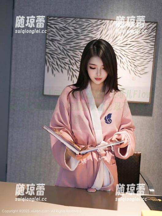 Xiuren秀人网 - 阳朔旅拍：朱可儿Flower的写真再现，连那些大山也忍不住想上镜！
