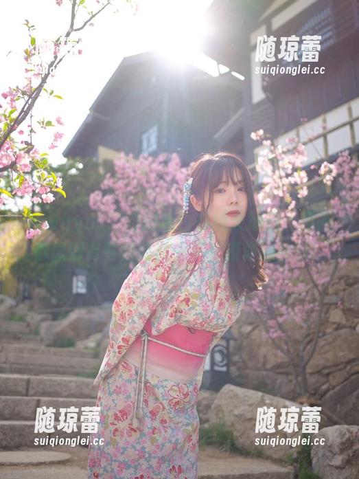 在wuyo(우요)的黑白在线天地里，月光都显得有些情绪化——资源真心推荐！