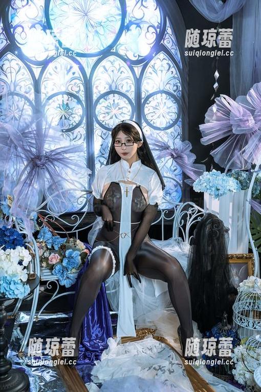 云溪溪的深渊舞娘：写真集中的光影交织，原图似乎可以让你一起舞动