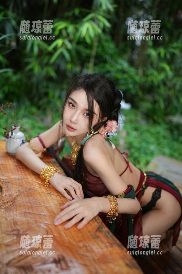 品味单车与御姐的完美结合，余多多Dudu在照片中闪耀！