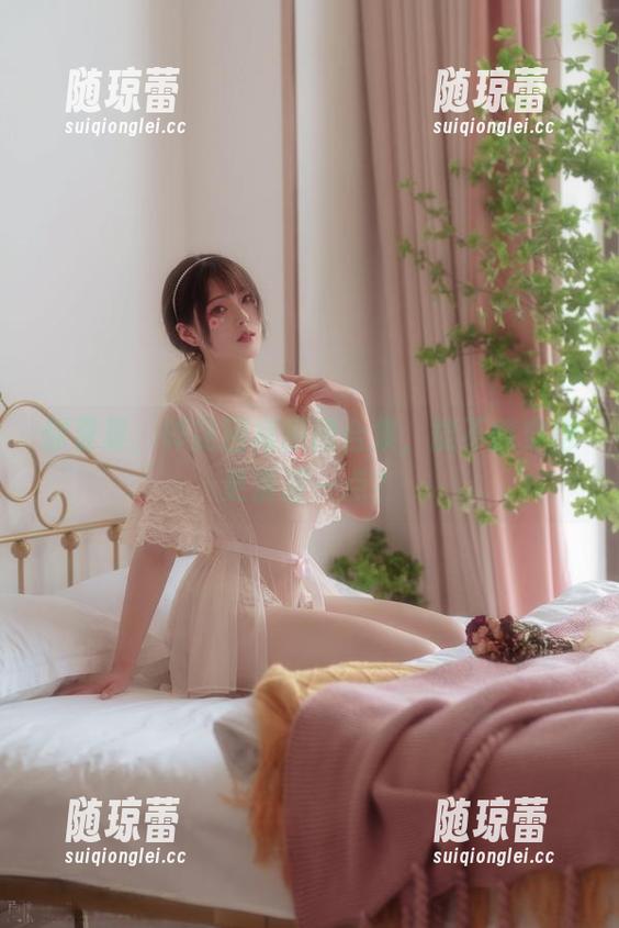 你夏夏，碎花围裙原图合集，能不能穿得更清凉一点？