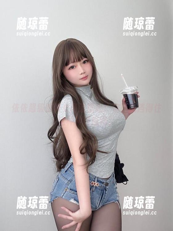 依依超级懒修女高清壁纸：你能抵挡得住这种神秘感吗？