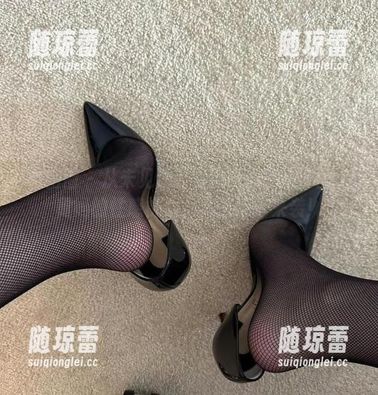 微密圈 - 从未见过的粉嫩瞬间！保守的二舅妈的性感桃心，高清分享来袭！