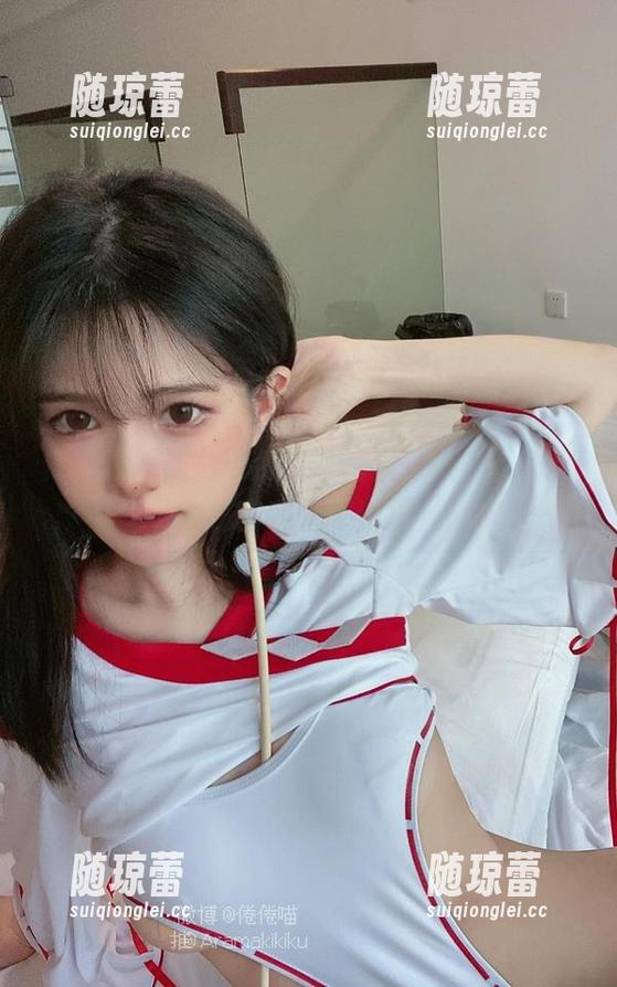 倦倦喵妹妹：更新的图片里，藏着她的小秘密和无限遐想