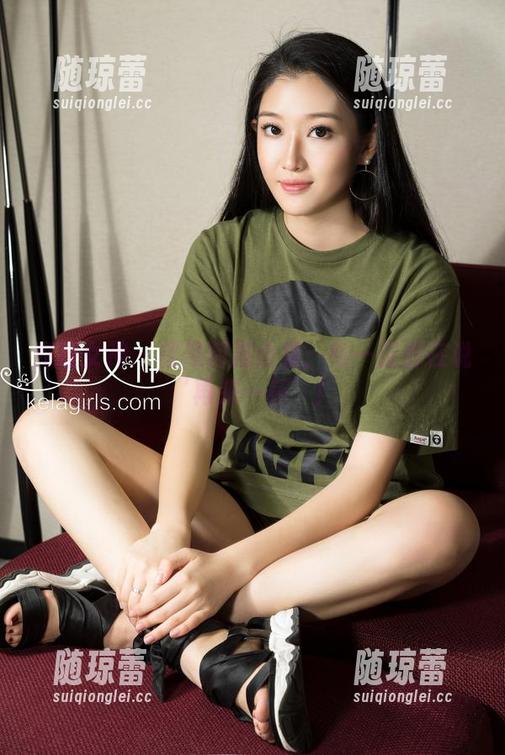 克拉女神-曼琼 克拉女神 - 曼琼制服合集:每一张都在说‘再来一杯’!