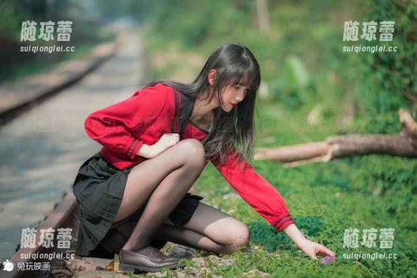 黑丝御姐的魅力，兔玩映画高清美图，立即想把这个场景收藏起来！