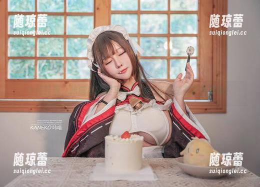 步伐轻盈，咔喵高跟鞋写真：每一张都是在调皮撒娇！
