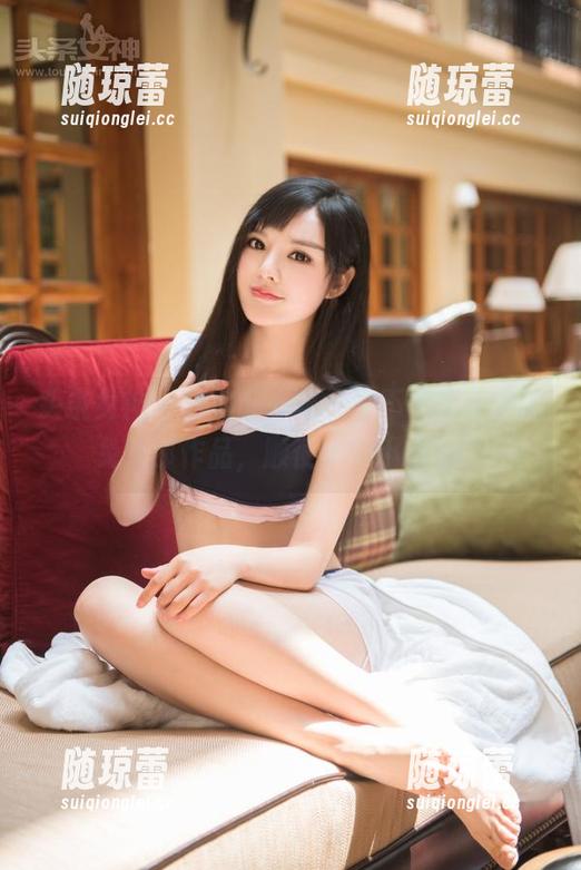 头条女神 - 我就问一句，谁不想看乔安的兔女郎作品，顺便拿个小点心？