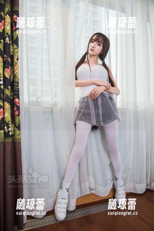 头条女神 - 谁说居家不精彩？郭美美的美图更新在线惹你心动！