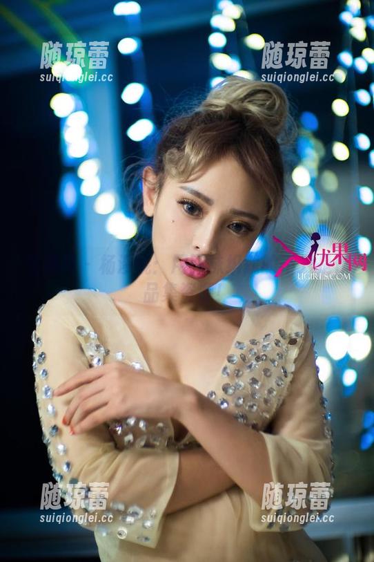 尤果网 - 杨漫妮：用网袜织就的不只是作品集资源！