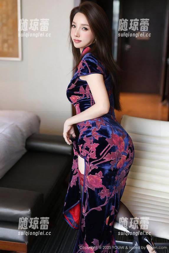尤蜜荟 - 短裙·全套下载！是小逗逗的写真快来找找你心中的那份艳羡！
