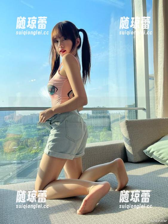 微密圈 - 绝对不能错过的精选图片！张思允和她的烈焰玫瑰房车带你释放热情