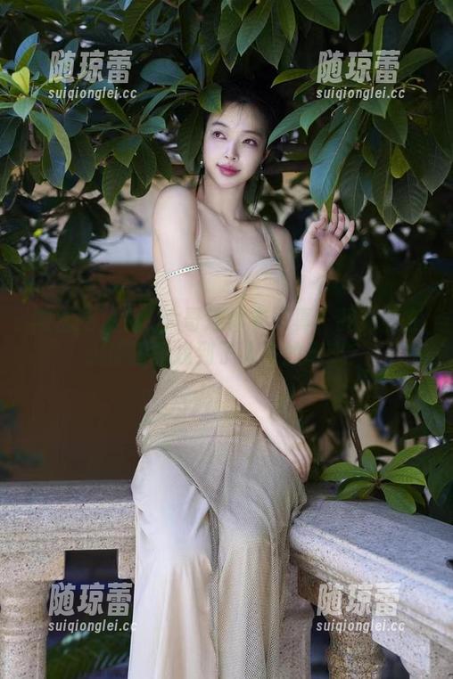徐珺大哥 微密圈 - 徐珺大哥连体衣写真:我竟然在这原图里找到了人生的意义?