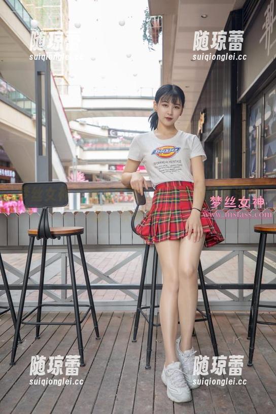 梦丝女神 - 乔儿红裙：无圣光下的魔法作品，快来围观！