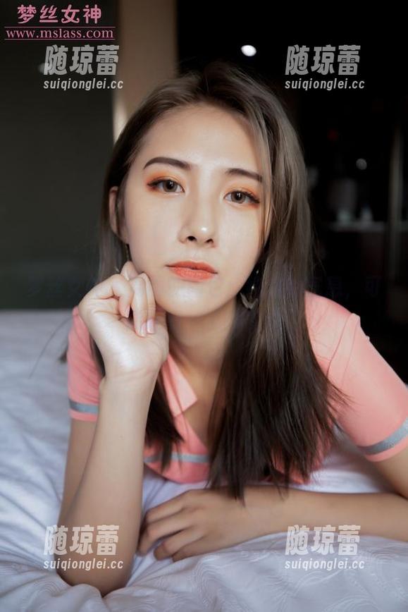 梦丝女神 - 周雨的图包：纯洁的气息，可能还有一点神秘哦