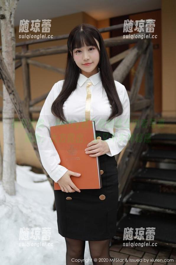 模范学院 - Betty林子欣的镂空内衣写真精选：大方露出，却又不失神秘感