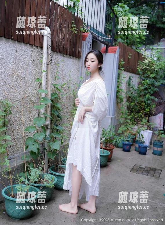 秀人网 - 下载娜露selena的短裙风景：图库里那些没说的事儿！