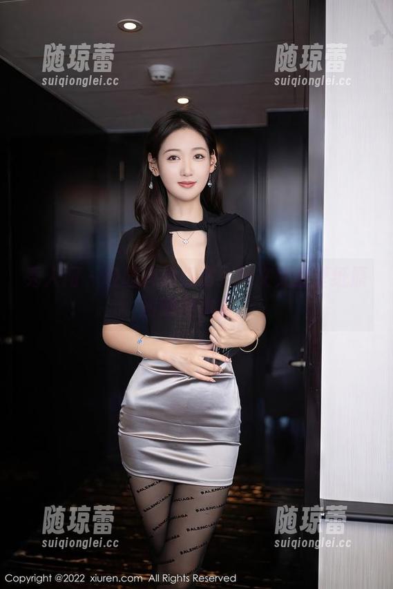 秀人网 - 校园风的归宿：林文文的壁纸原图随便你拿！