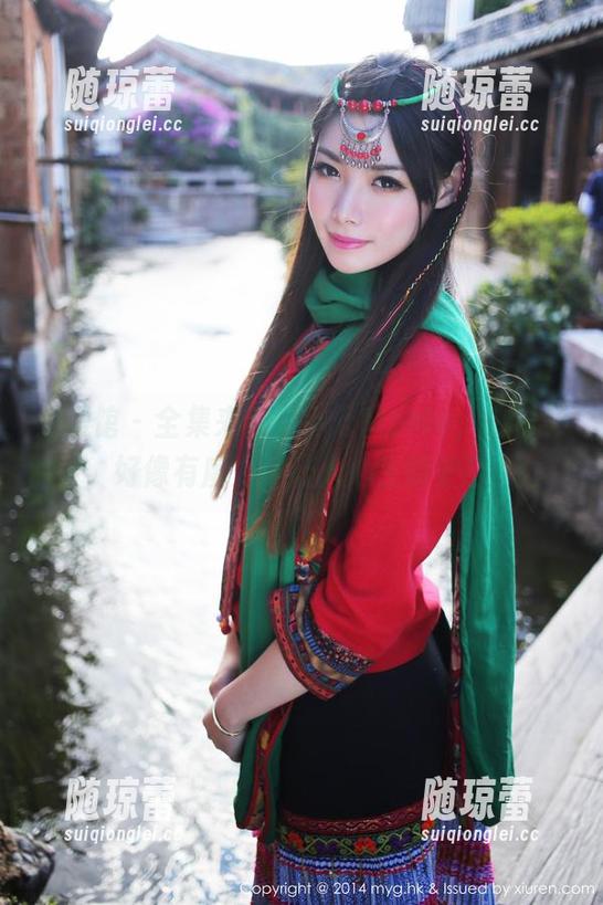 美媛馆 - 全集来看伊小七MoMo，白衬衫好像有魔力，让人心生嫉妒！