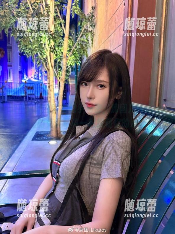 微博自拍照背后的小秘密，腐团儿Ikaros和她的免费写真一起撩动你的心弦！