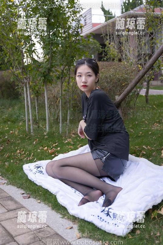 袜啵啵 - 小淳的咖啡丝精选套图，把你的注意力吸引到不该去的地方