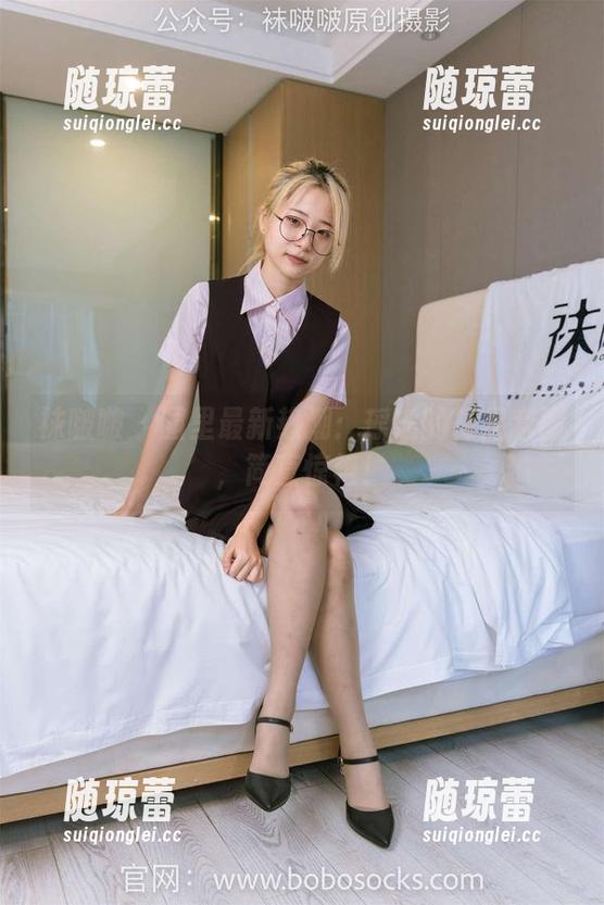 袜啵啵 - 圈里最新热潮：瑶瑶的裸足套图，简直惊艳！