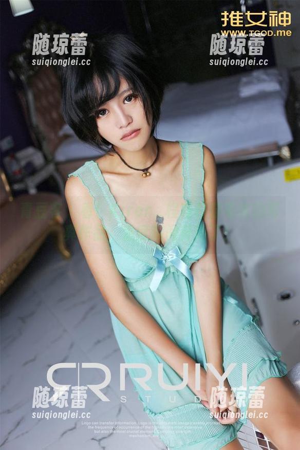 青豆客 - 看！Kiren_程程程穿毛衣的写真作品，温度瞬间升高了！