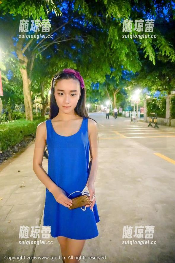 青豆客 - Milk楚楚的黑白写真精选：仿佛在跟阴影谈恋爱！