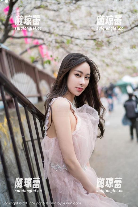 魅妍社 - 不止是秘书，关思阳的写真透出点缀生活的小美好