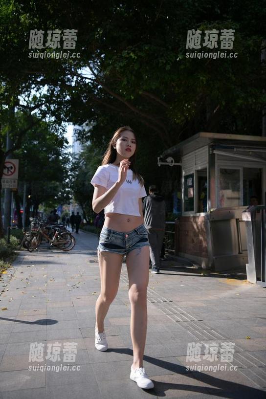 魔镜街拍 - 粉裙与销售：婷婷的日常工作网盘心情合集