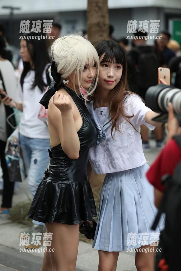 魔镜街拍 - 这张图片让我深刻体验到：楼楼白色连衣裙的魔力！