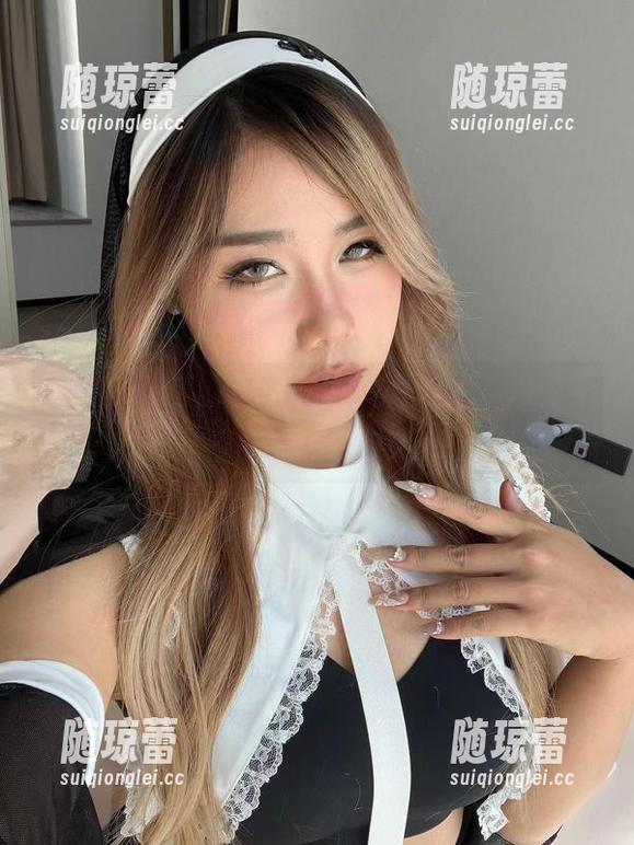 微密圈 - 你绝对想不到黑饱宝的裸足图库有多迷人，快来下载！